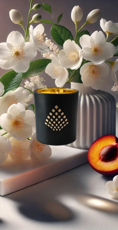 files/queens-aria-jasmine-plum-nectarine-candle-mobile.jpg